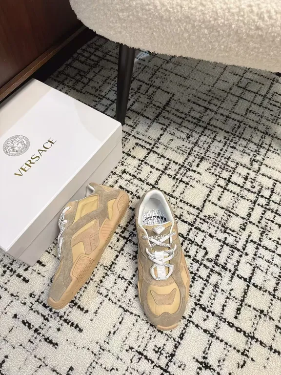 Versace Shoe 